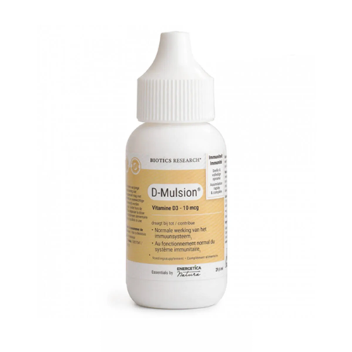 Produits Biotics Research pour le soutien immunitaire devant une femme sous la pluie tenant un parapluie.