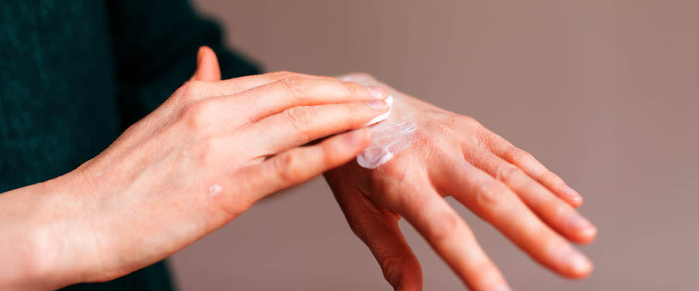 Peau sèche - Comment bien prendre soin de sa peau sèche ?